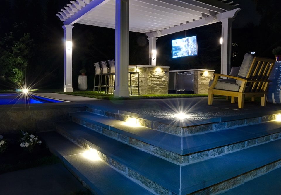 Bluestone steps with riser lights